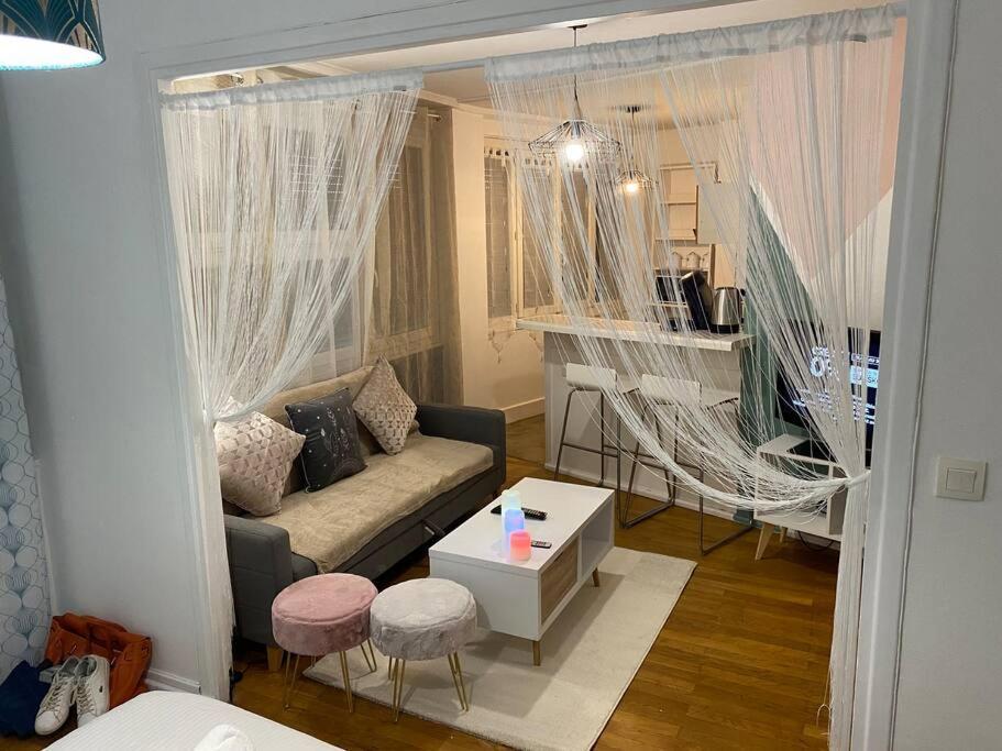 Charmant Appartement Villeurbanne Exterior photo